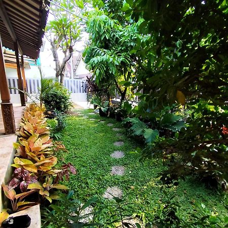 Niki Mawon Homestay Kejayan Buitenkant foto